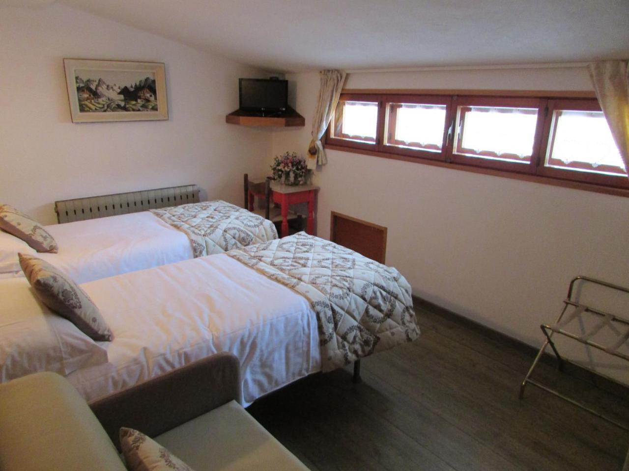 ואלטורננקה Hotel Meuble Meridiana מראה חיצוני תמונה